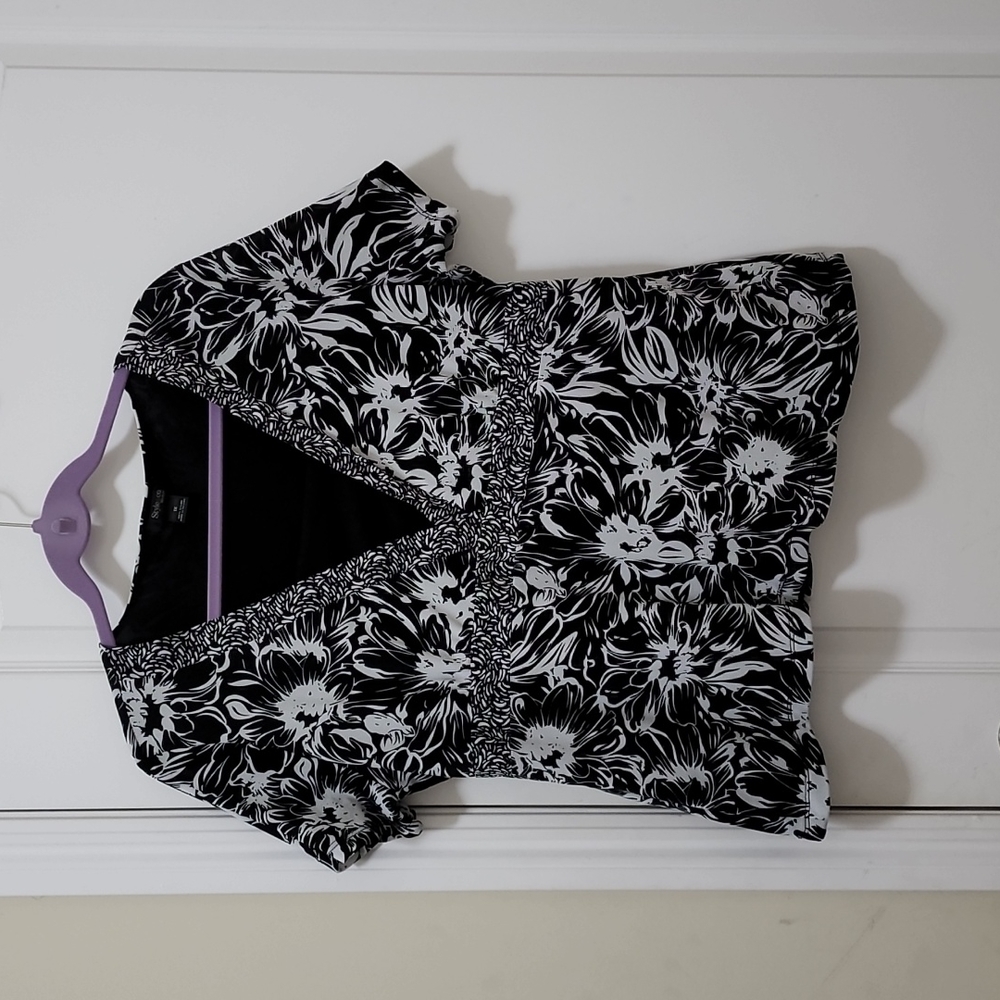 STYLE & CO Black & White Short Sleeve Floral Plus Size Top Size 1X